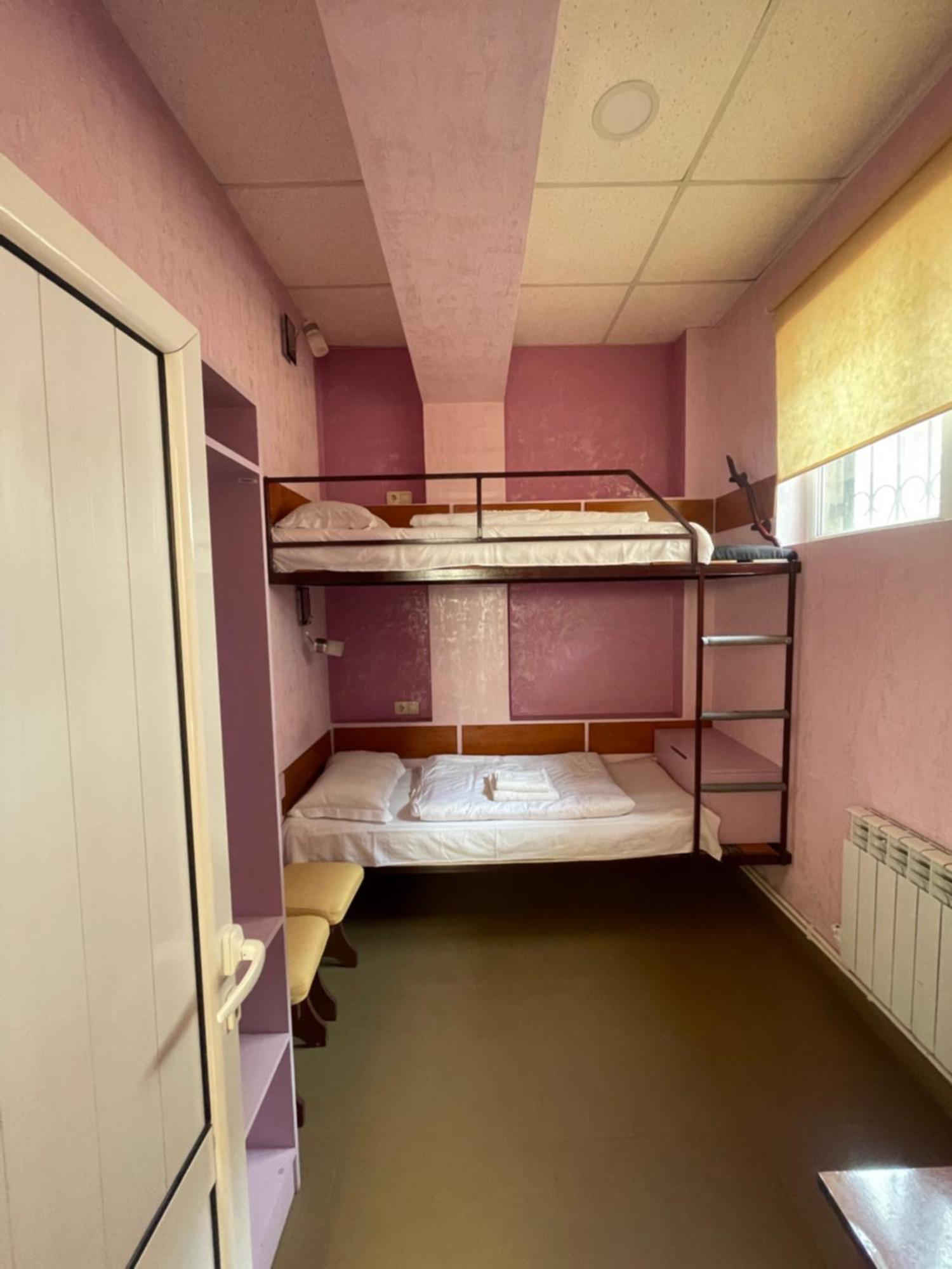 Downtown B&B Ванадзор Екстериор снимка