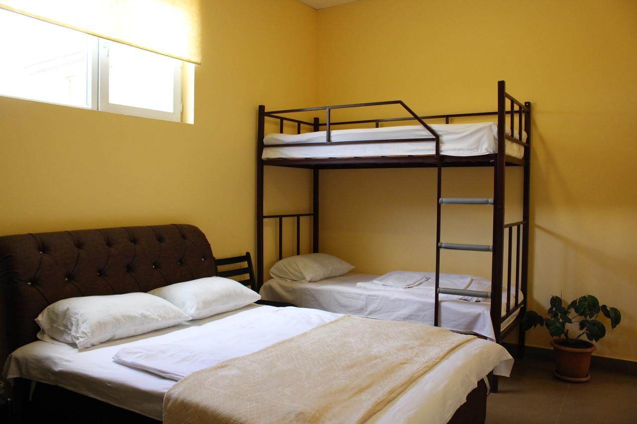 Downtown B&B Ванадзор Екстериор снимка