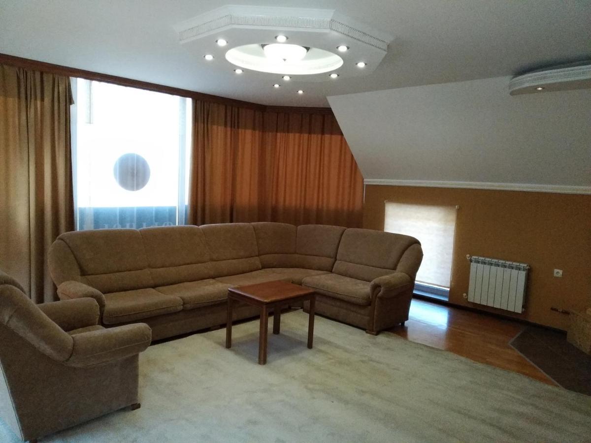 Downtown B&B Ванадзор Екстериор снимка